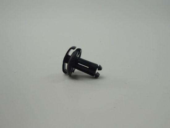 Picture of Screw genuine Honda clip trim